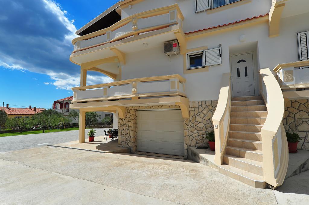 Apartments Ka - Ro Бибине Екстериор снимка