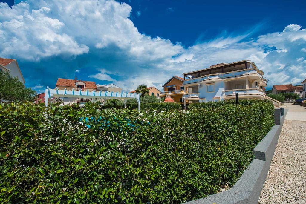 Apartments Ka - Ro Бибине Екстериор снимка